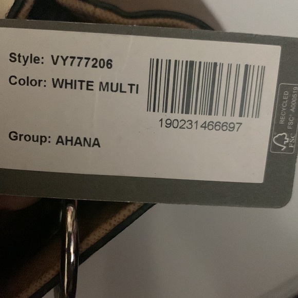 Guess purse 👜 - Picture 4 of 4